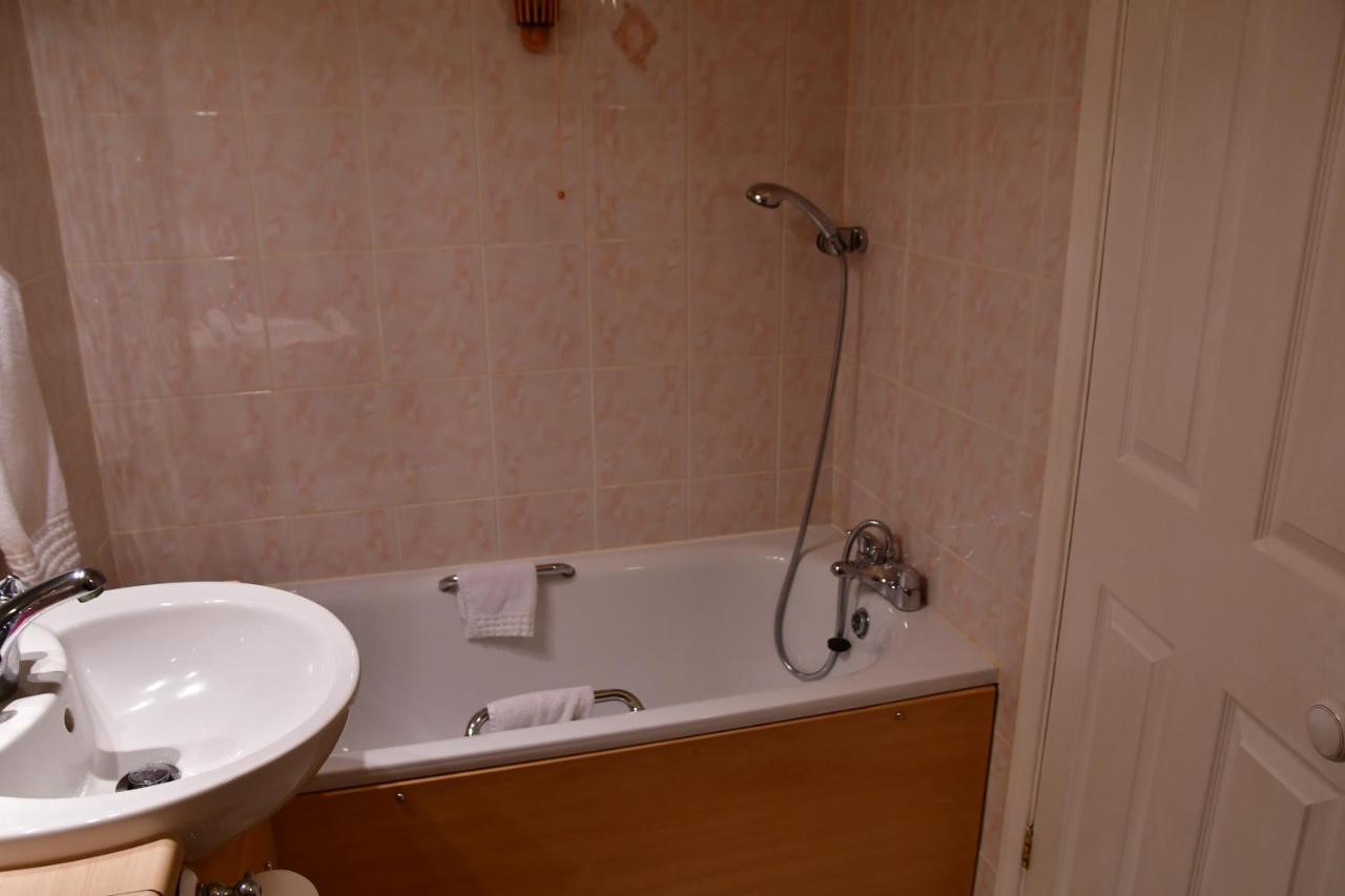 Entire Niche Apartment Hildenborough Ngoại thất bức ảnh